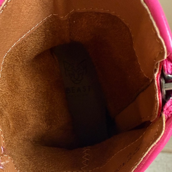 Beast hot pink boots - Picture 8 of 12